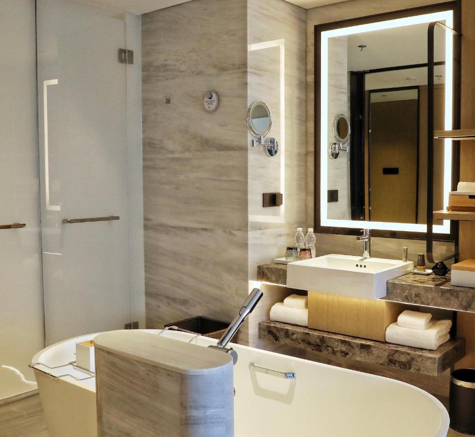 Xuzhou Marriott Hotel Lakeview Exterior photo