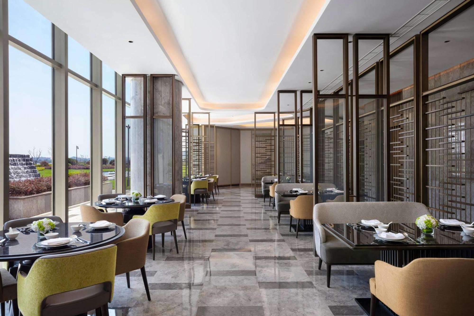 Xuzhou Marriott Hotel Lakeview Exterior photo