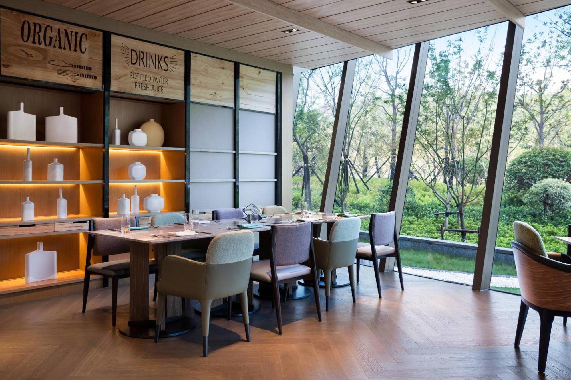Xuzhou Marriott Hotel Lakeview Exterior photo